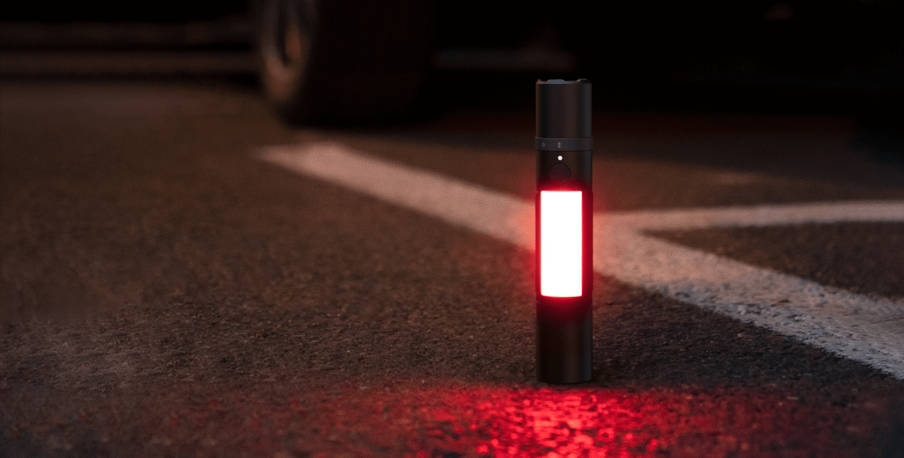 Xiaomi Multi-Function Flashlight Ipx4 With Long Lighting Range - 3100Mah